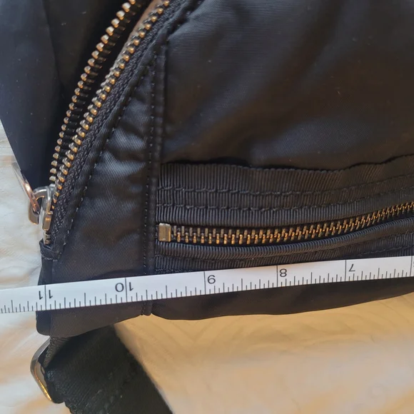 lululemon athletica Black Crossbody Bag - Picture 4 of 16